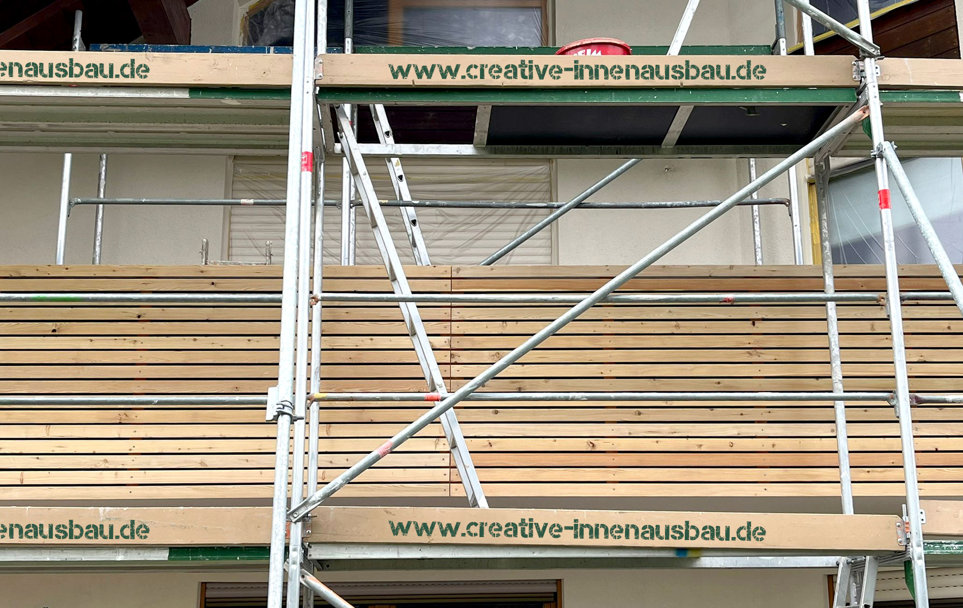 creative-innenausbau_holzfassade_1